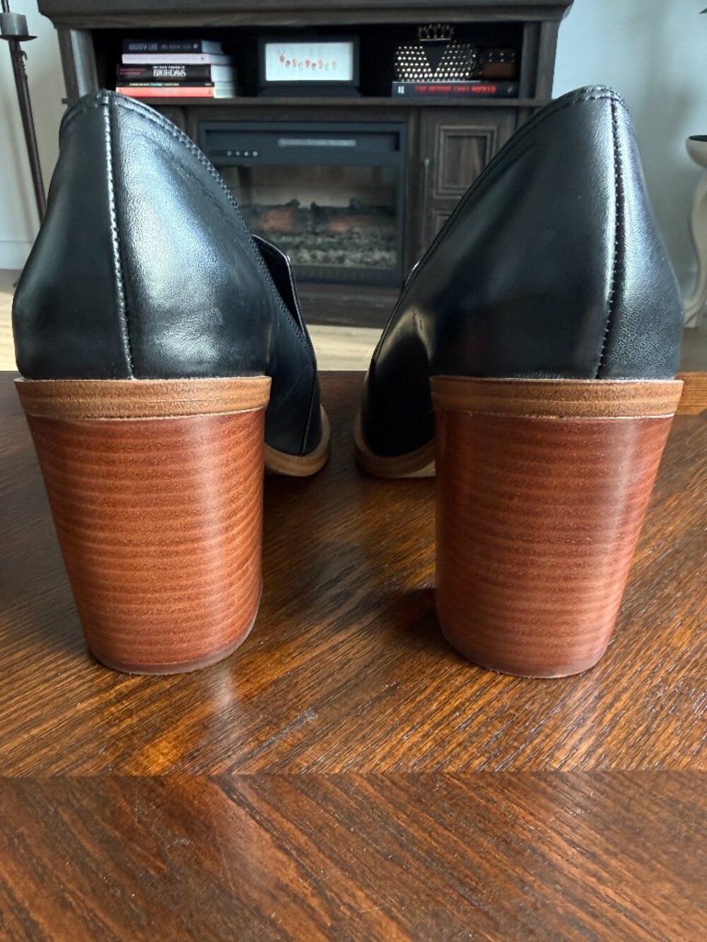 VINCE CAMUTO Wevenly Black Leather High Vamp Pointed Toe Loafer Heel | 9M | NEW - Picture 5 of 9